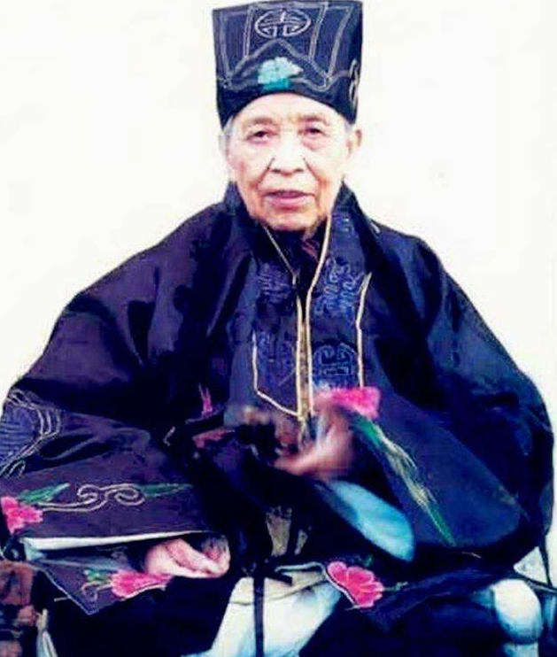 李诚玉的功夫造诣如何?练寿杖15年如一日,一截棍耍得纯熟无比!