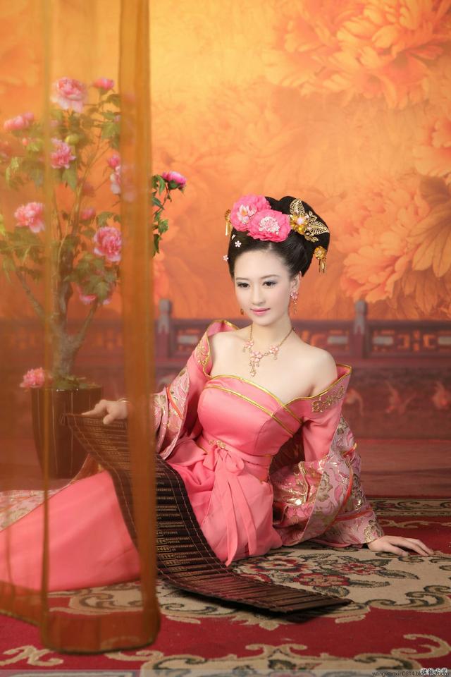 《青丘狐狸顾烟萝》12,曼陀罗花