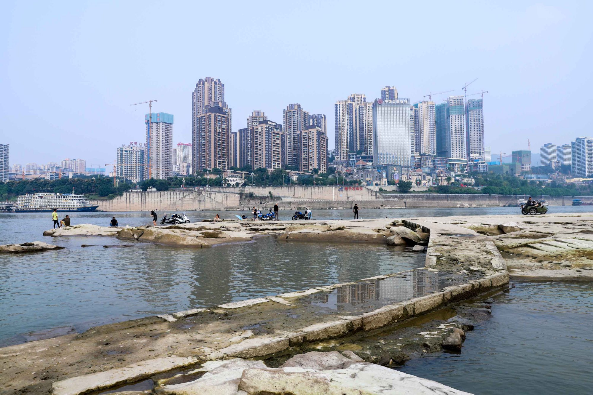 重庆老码头,风景大气游人却不知,与周边火爆形成反差