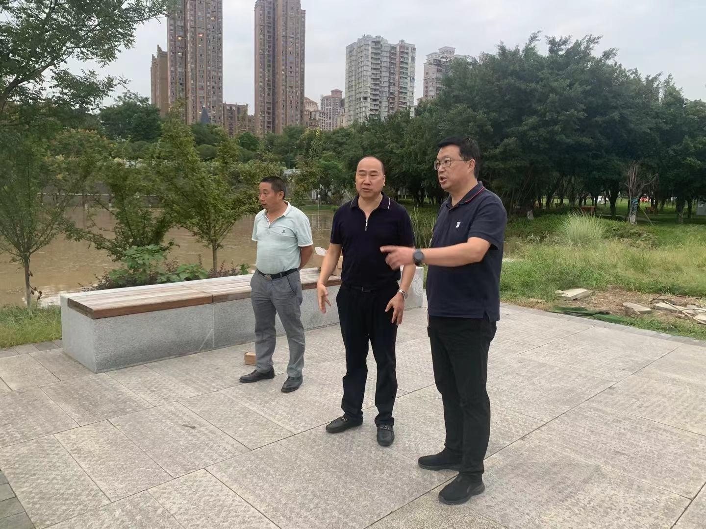 廖先毅现场调度住建领域防汛工作