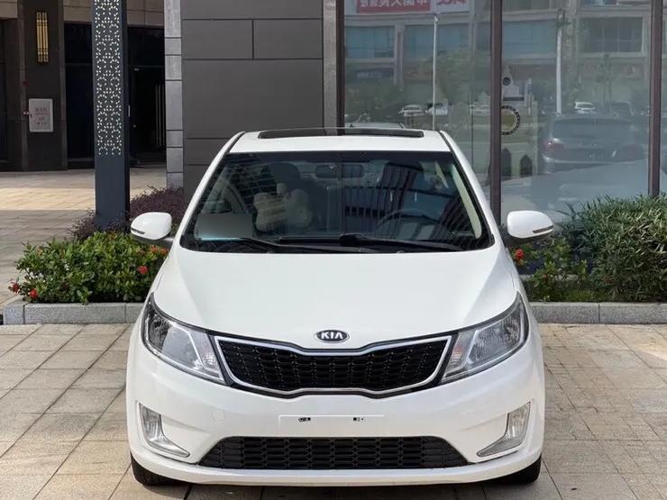 起亚k2大架钢印号在哪里图片