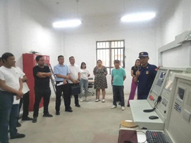 泽普县召开居民小区消防安全规范化管理暨消防车道治理现场会