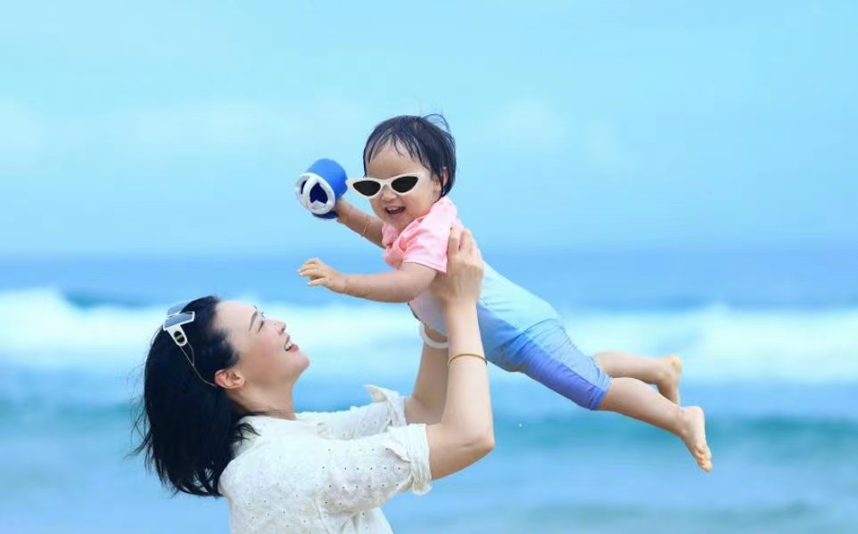 中國女排最美隊長近況曝光,退役後生活幸福美滿,和丈夫四處遊玩