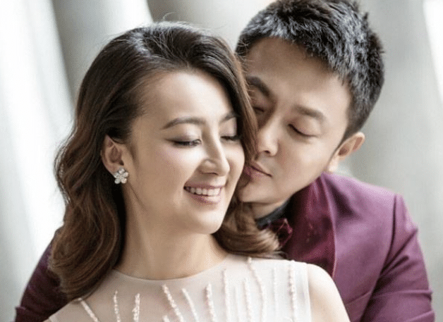 她用假身份"骗婚"印小天,被揭穿后带着钱和孩子跑路,现状如何?