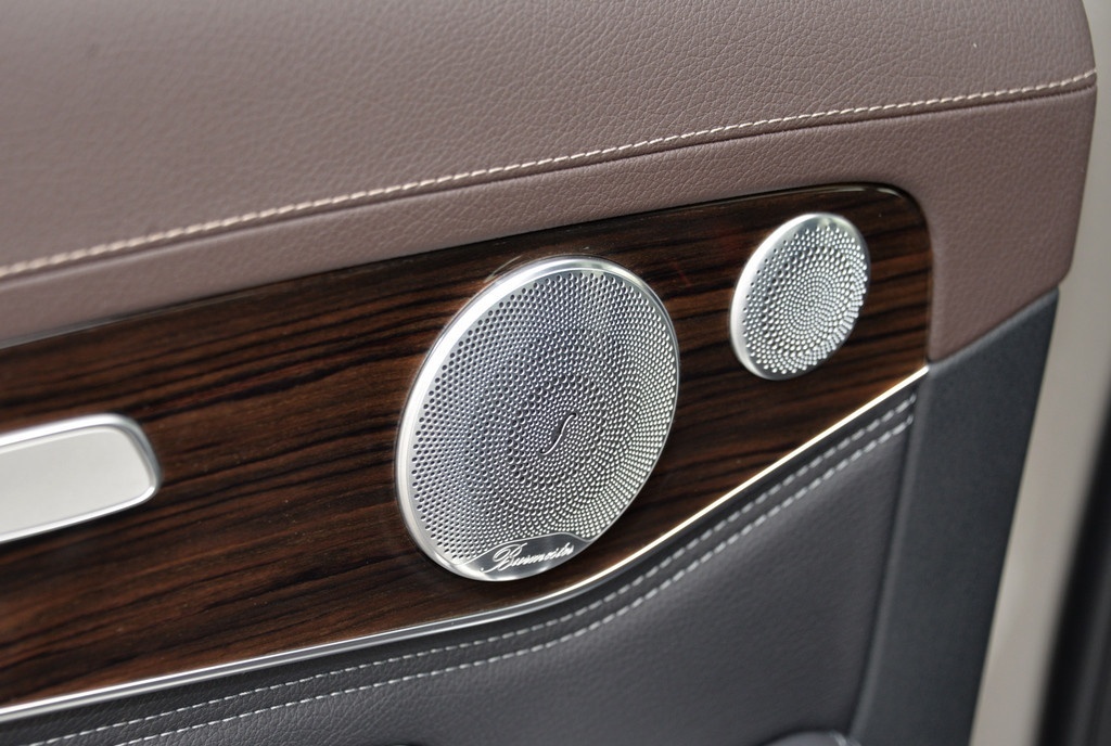 奔驰glc260自带音响是哪个牌子?