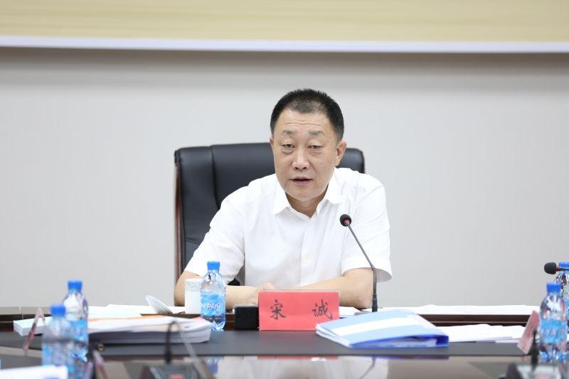 宋诚到市防汛抗旱指挥部调研