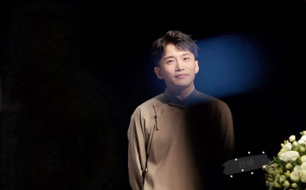 通过手机壳透露出王鸥和何九华恋情,网友的眼睛也太亮了