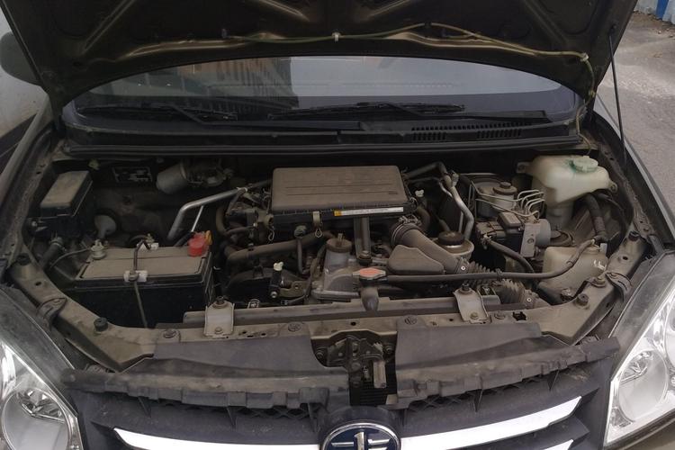 一汽森雅s80发动机号码在哪里