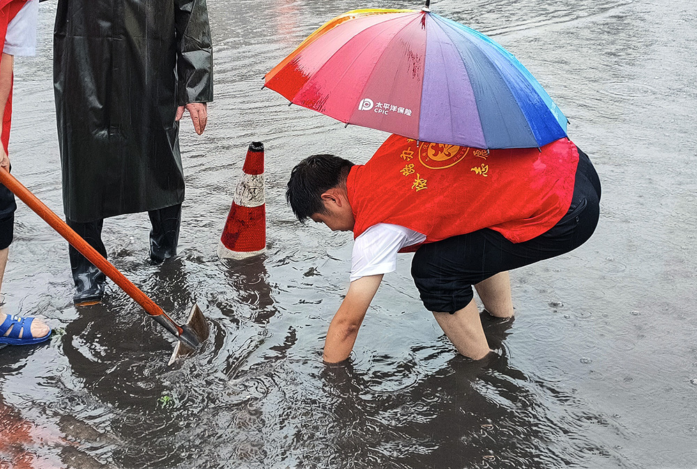 「圖集」抗洪一線:志願者,解放軍,救援隊馳援河南