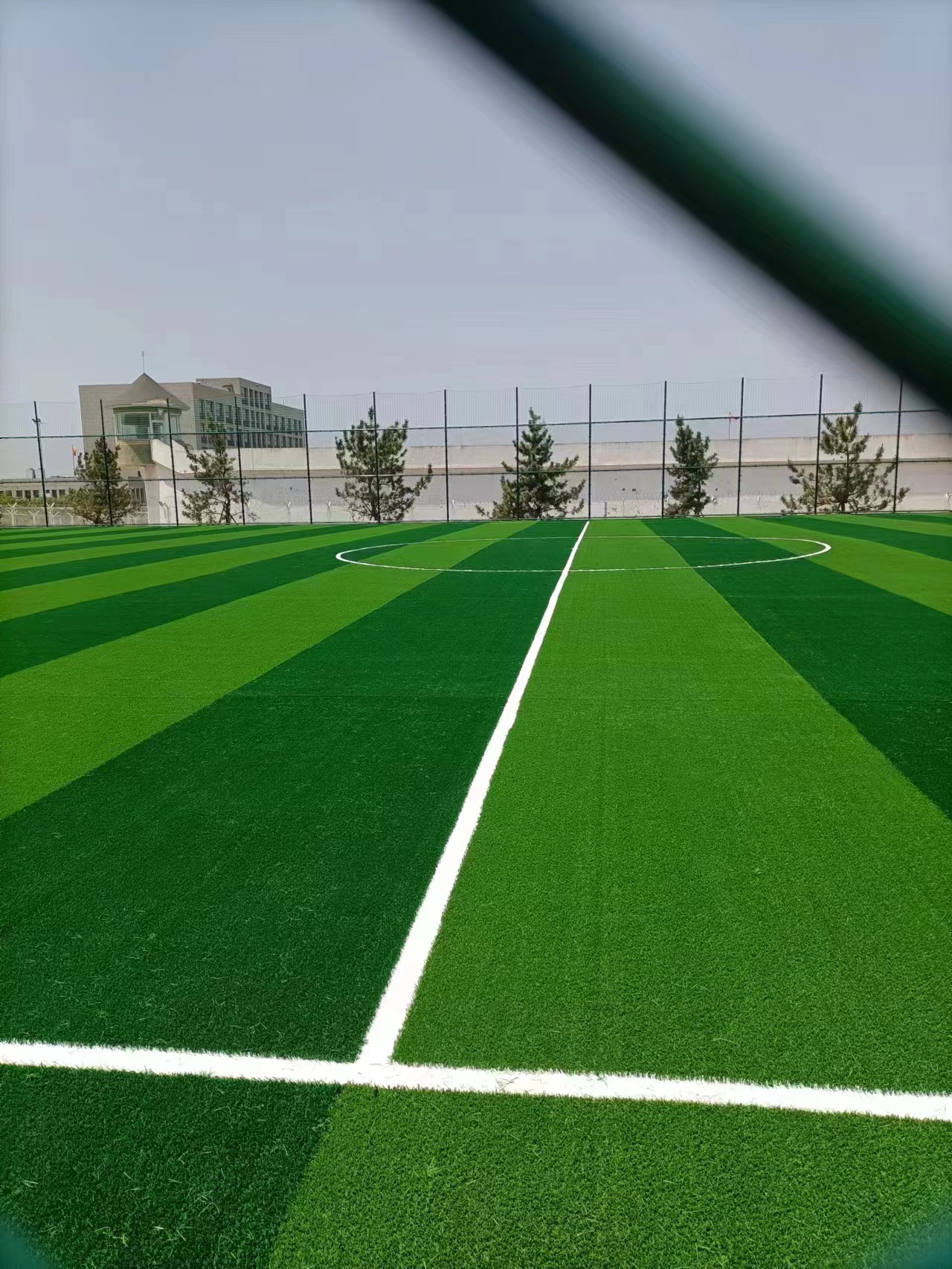 仿真草坪人工假草坪足球场价格多少钱一平方(查看详情)