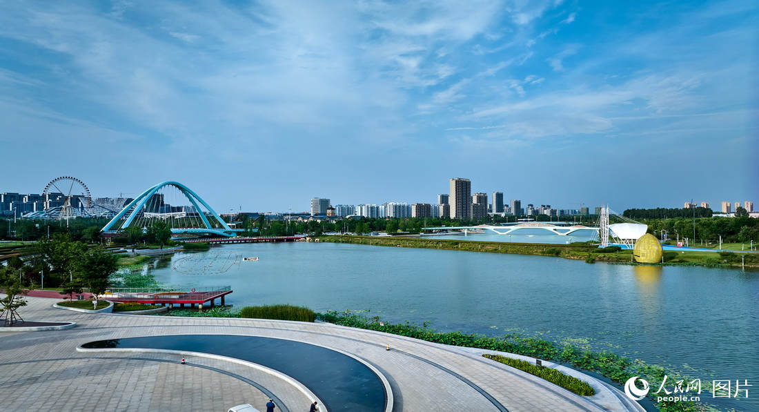 济宁高新区:鸿雁湖公园美如画