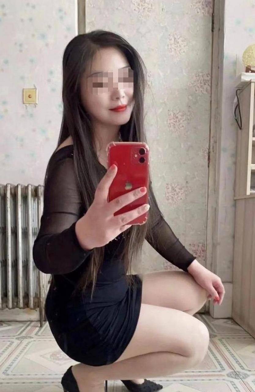 相亲对象见她第一眼就被她所吸引,但却在简单交谈之后吓得落荒而逃.