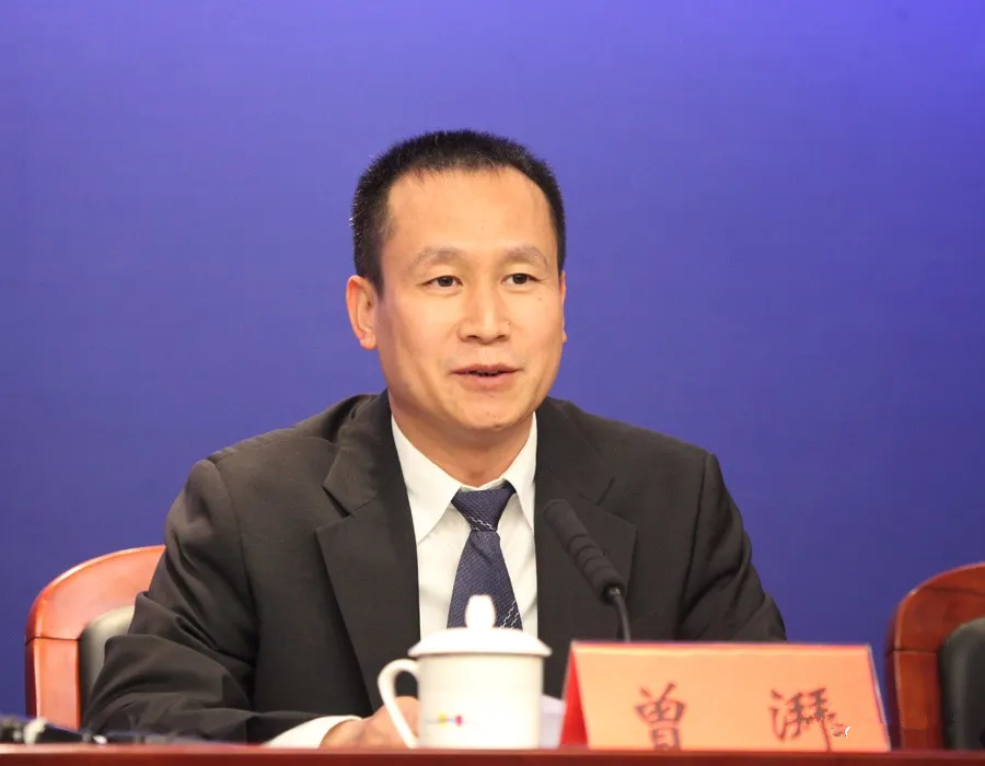 潮州籍70后曾湃履新深圳市南山区区委书记