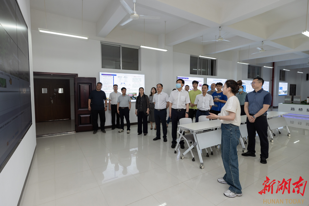 省交通运输厅厅长马捷到湖南交通职院调研
