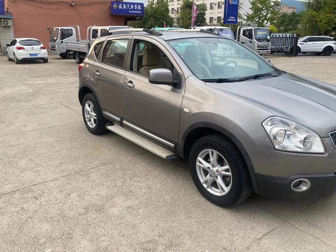 12年的日产逍客总质量是多少