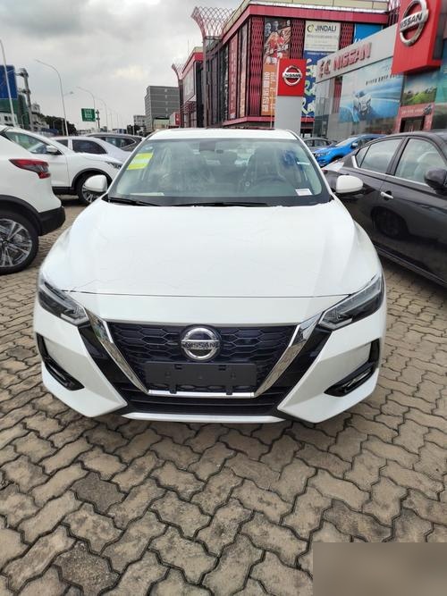 22款轩逸白色是什么白