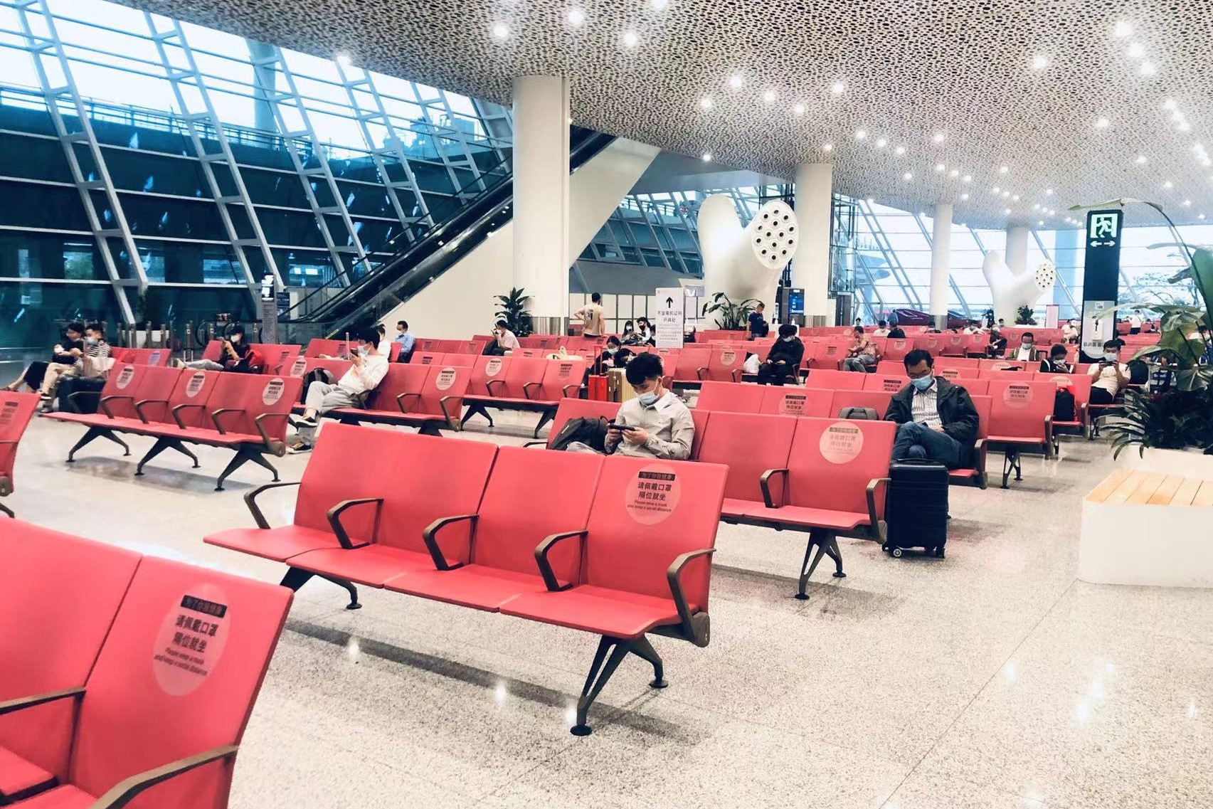 深圳机场:旅客离深须持已出具检验结果的24小时核酸证明