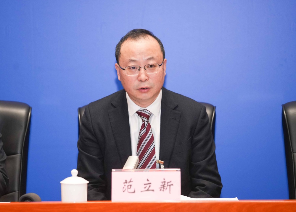 记者会|市政协委员范立新:走出符合重庆实际的高质量发展之路,加快