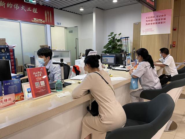 东莞长安镇政务服务中心防疫办事两不误