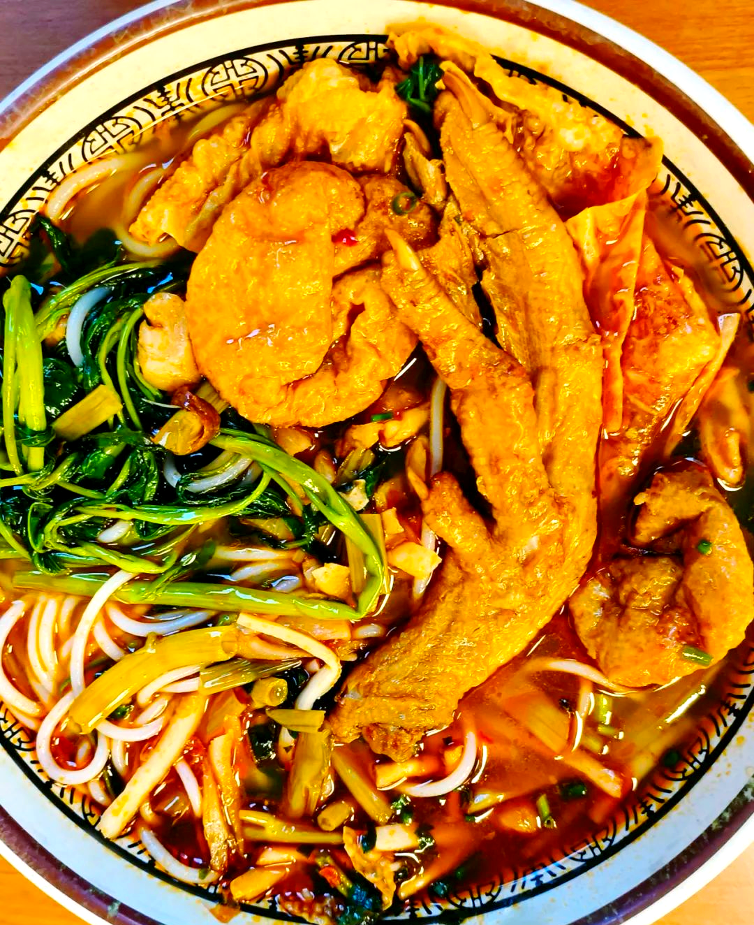 探索螺蛳粉的宝藏世界,打工人的美食天堂!