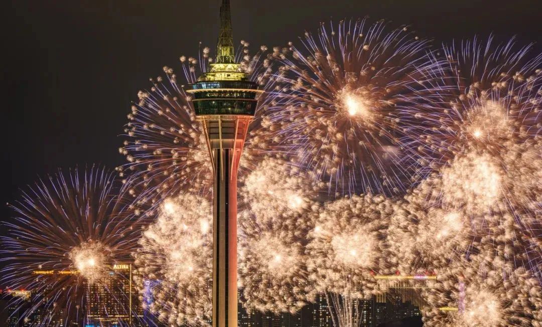 今晚烟花汇演来了绝佳观赏点就在