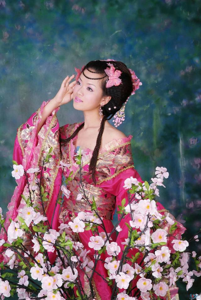 《青丘狐狸顾烟萝》12,曼陀罗花