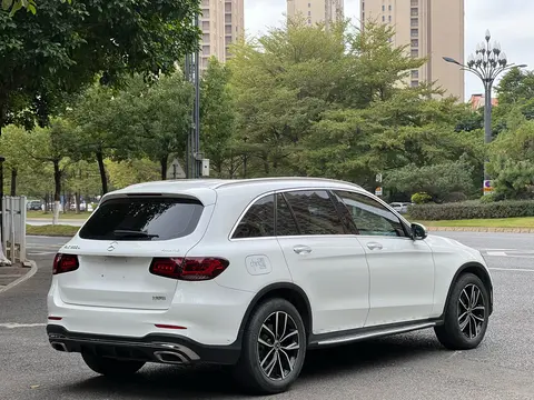 2021款奔驰glc300l报价及图片(2020款奔驰glc300l报价)