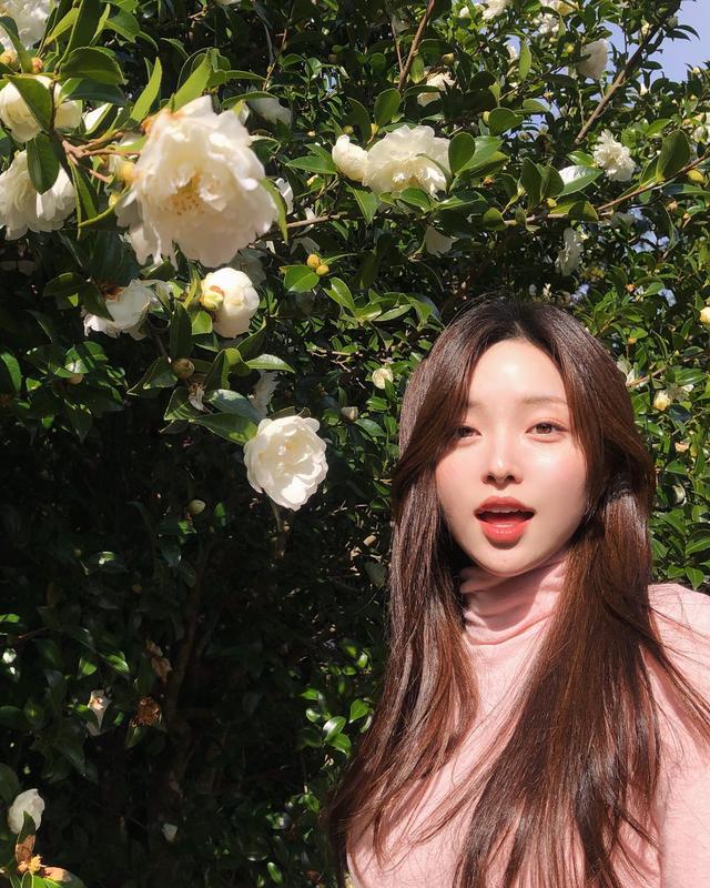 女友感十足!韩国正妹金娜熙:侧脸超美!