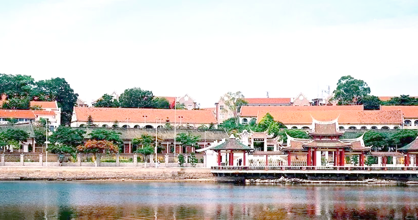 华侨大学厦门与龙舟池校区全景及校园生活揭秘