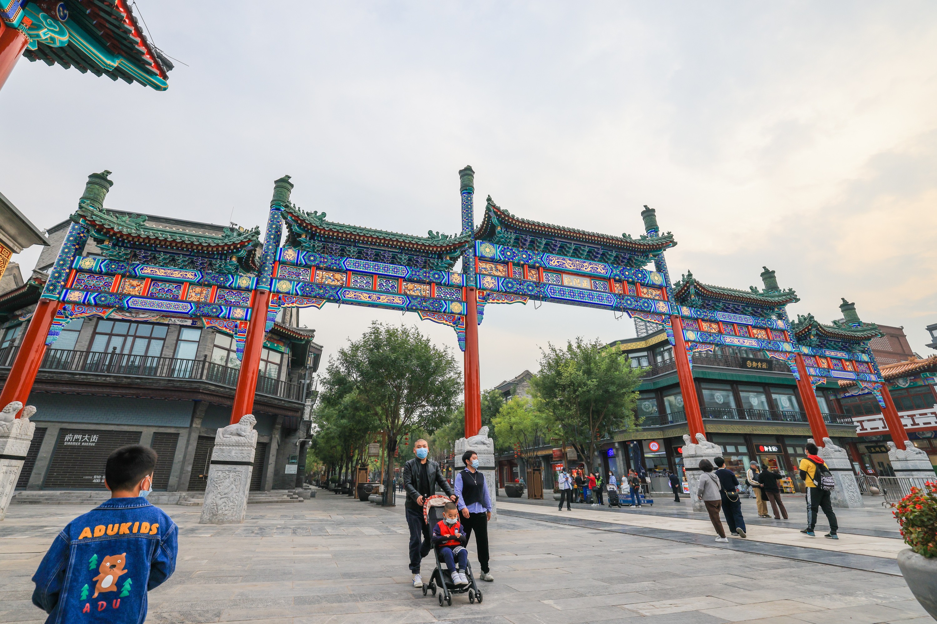 中轴线重要建筑前门五牌楼崭新亮相