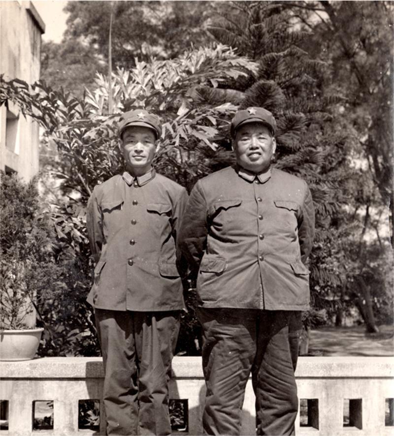 许援朝:2省军区司令员,少将军衔,父亲是传奇将军,如今72岁