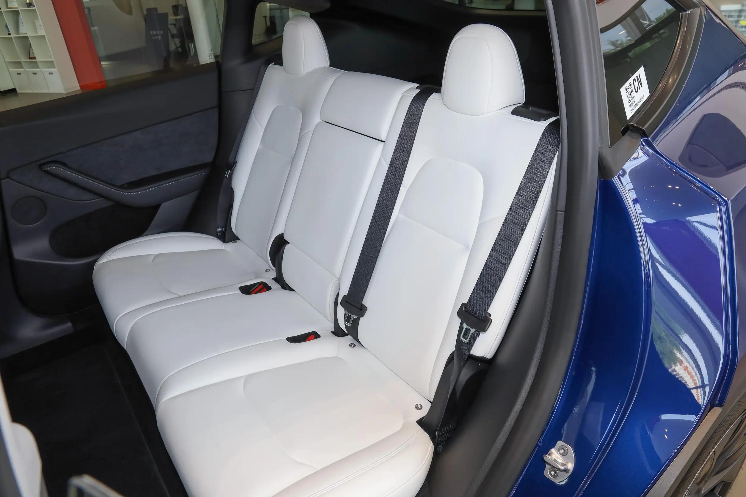 特斯拉model y后轮驱版价格调整,售价26.64万元