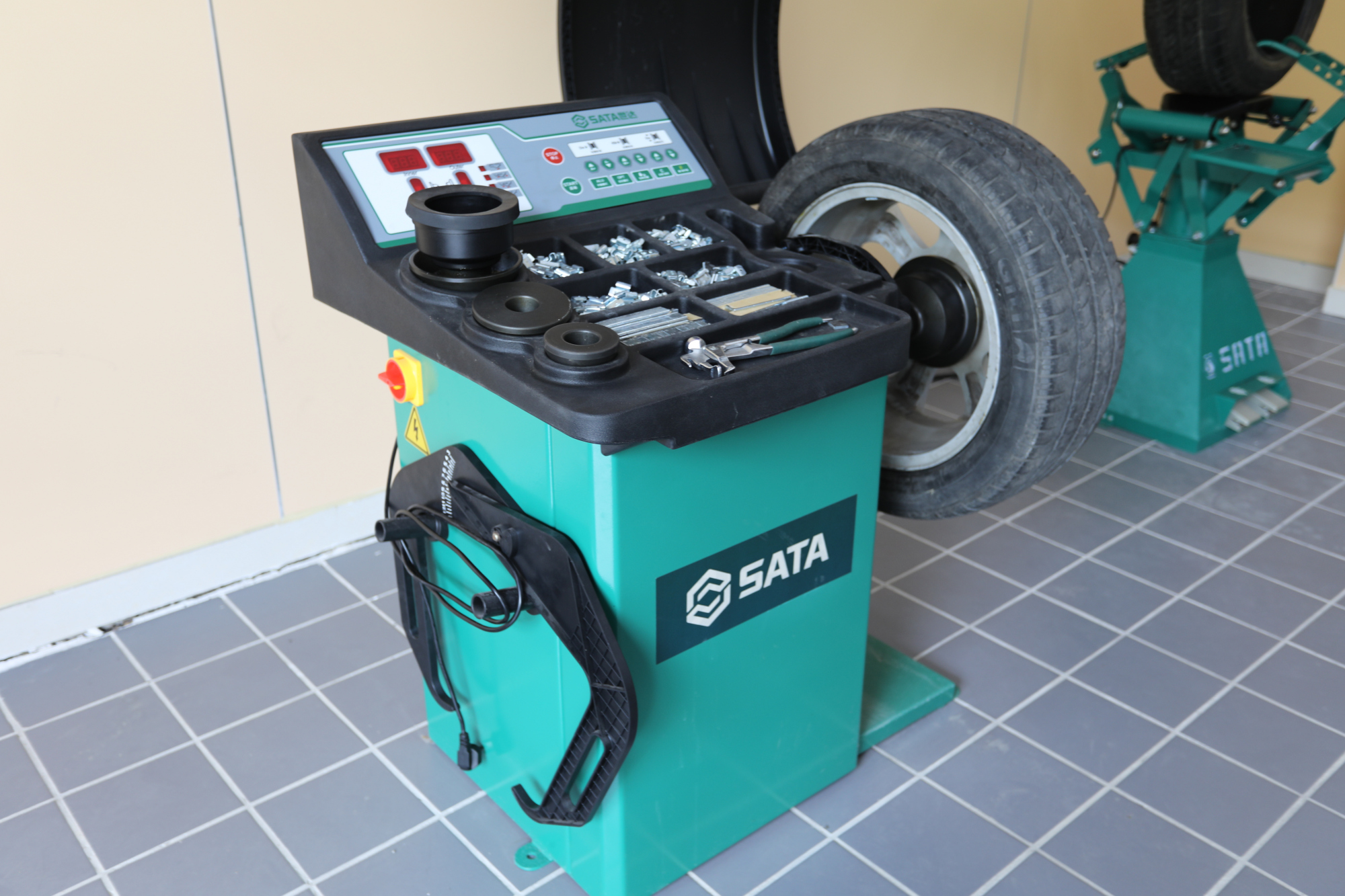 啥事汽车轮胎动平衡?为什么要做?啥时候做?