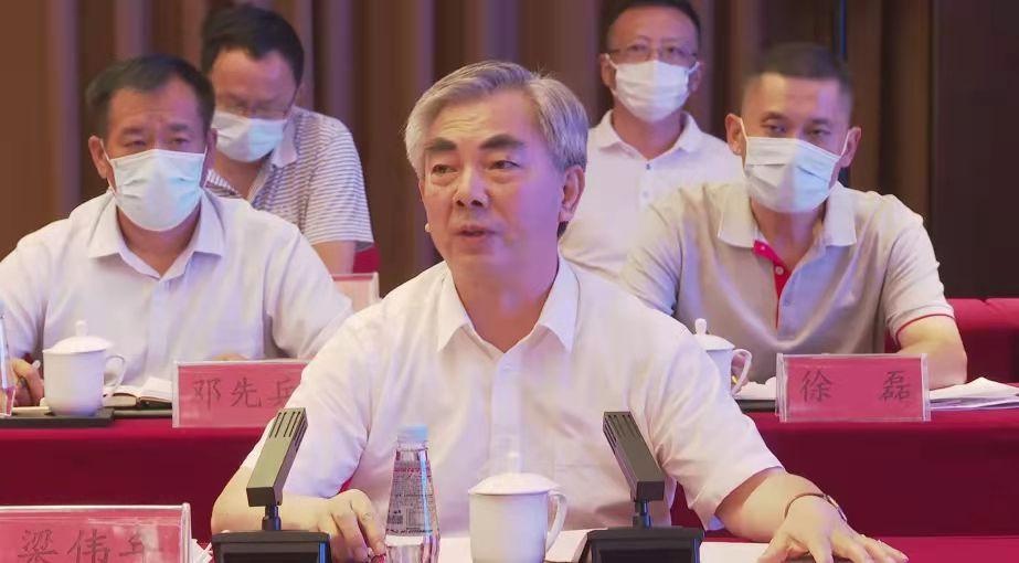 省人大常委会副主任梁伟年到英山调研乡村振兴工作