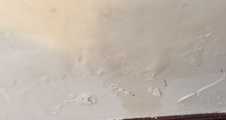 墙面鼓包原因和处理方法