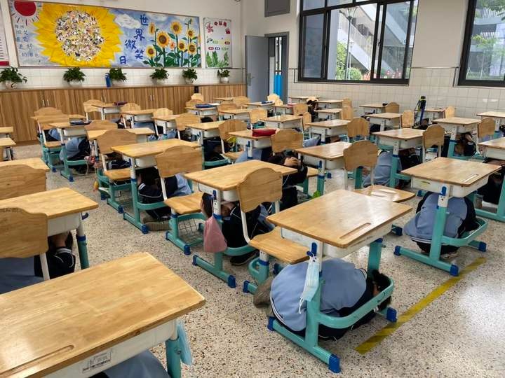生命诚可贵,安全最重要——雅戈尔实验学校开展防震应急疏散演练