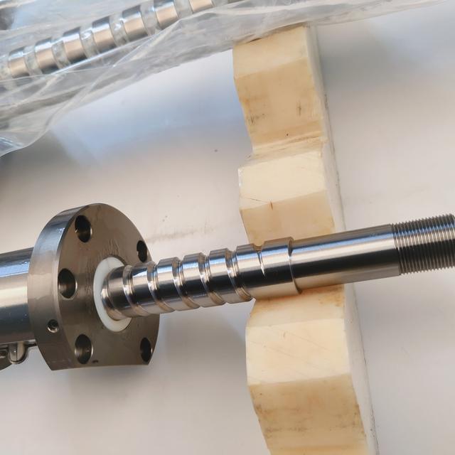 兄弟机床tc-s2d和tc-s2a对于滚珠丝杠的选择