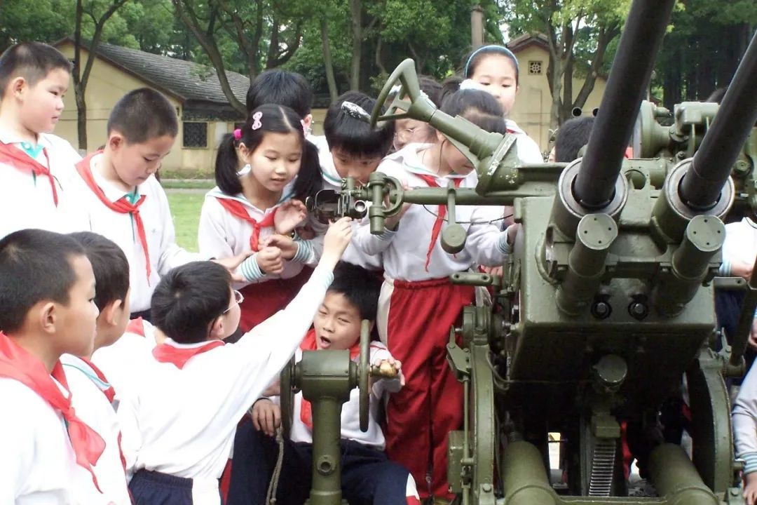 奉贤解放路小学图片