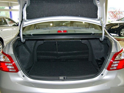 丰田威驰后备箱空间多大