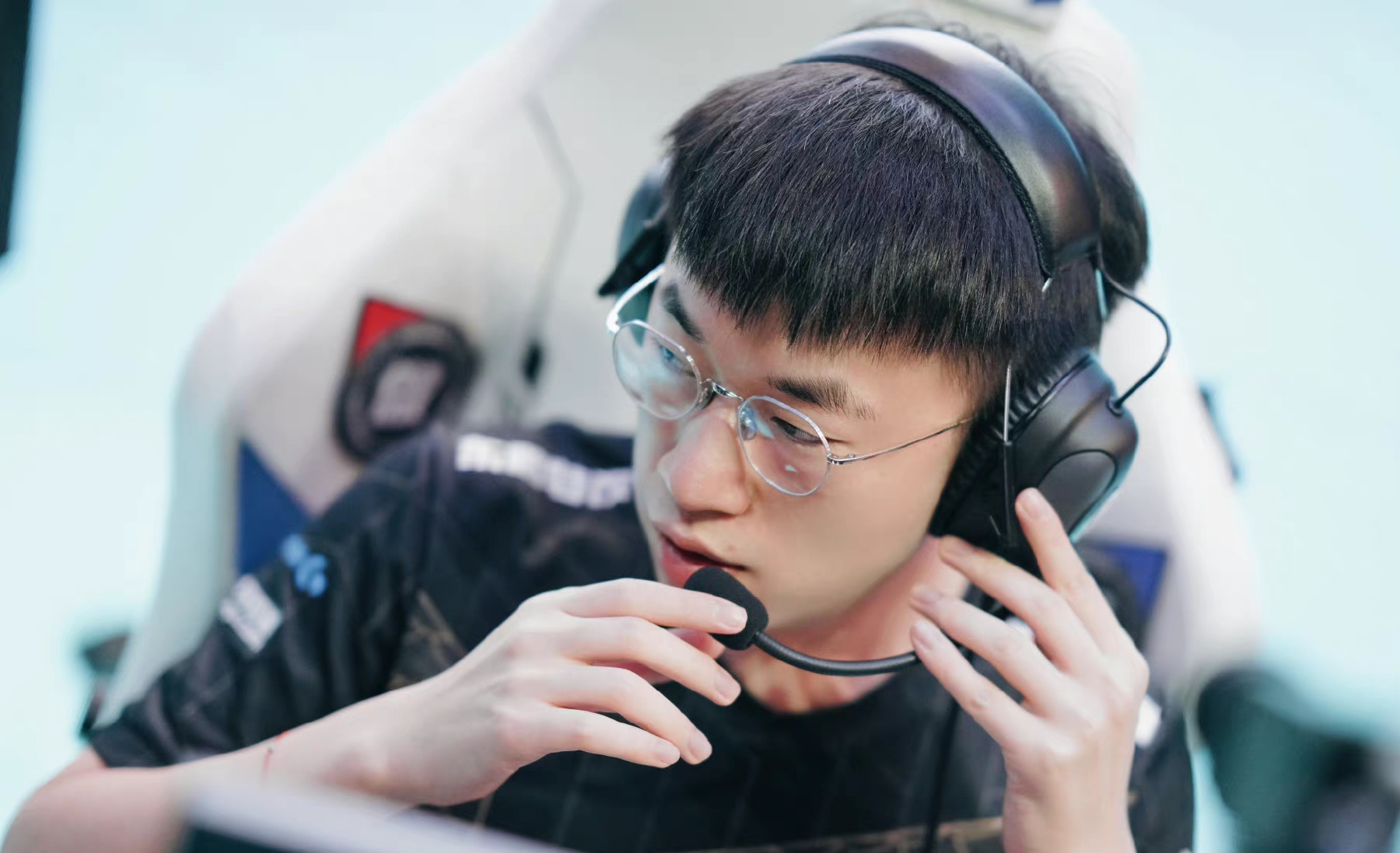 rng靠积分进世界赛,条件苛刻,张嘉文:必须滔搏夺冠,edg亚军