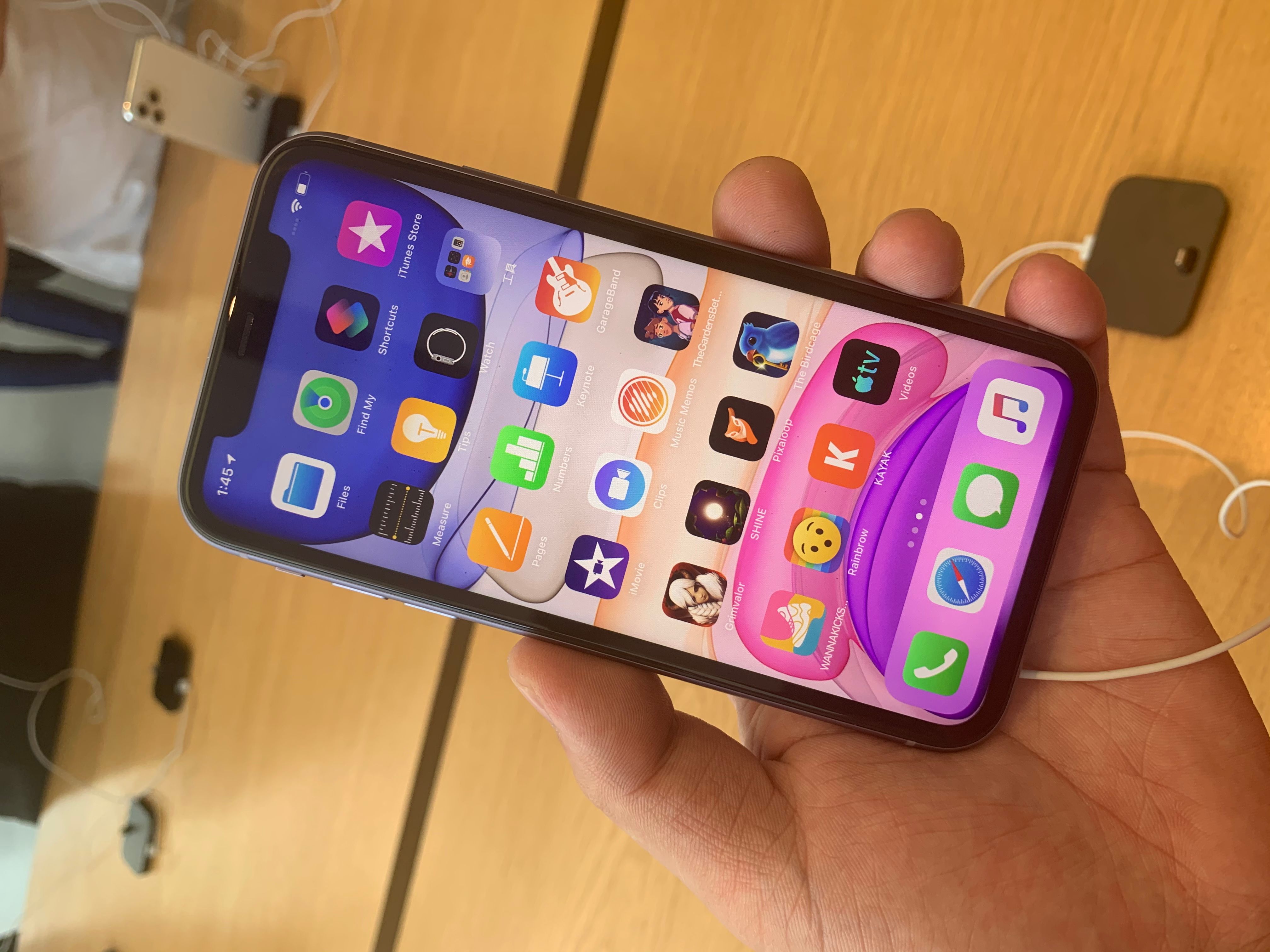 新买了苹果14 以前的老iphone11终于卖到了好价钱