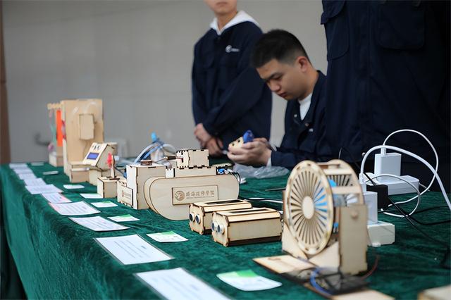 威海技师学院每年为企业培养300多名"定制"人才