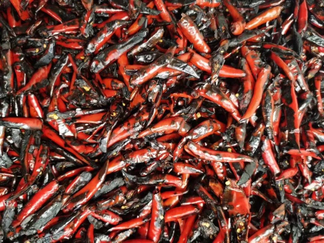 国庆最后一天,打包个"下饭神品"火烧辣椒酱