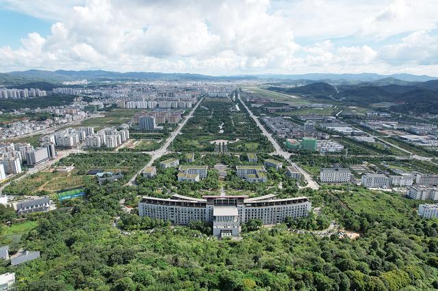 城在林中 人在画中——普洱市巩固提升国家森林城市综述