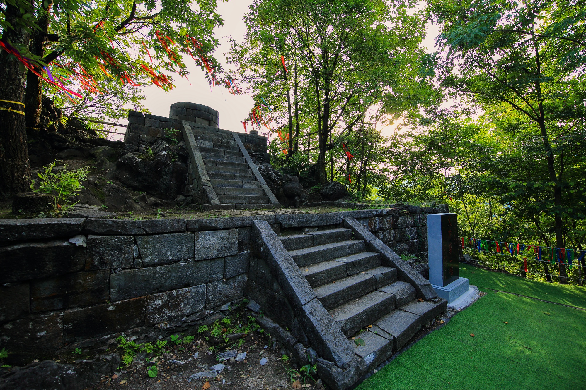 国内多名专家聚首研讨南丹丹炉山文化