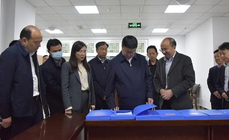 张乾华到巴中经开区调研社区公共服务用房使用情况