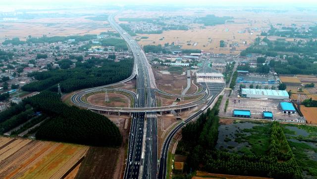 突破"卡脖子工程,京沪高速改扩建工程兰陵互通建成通车