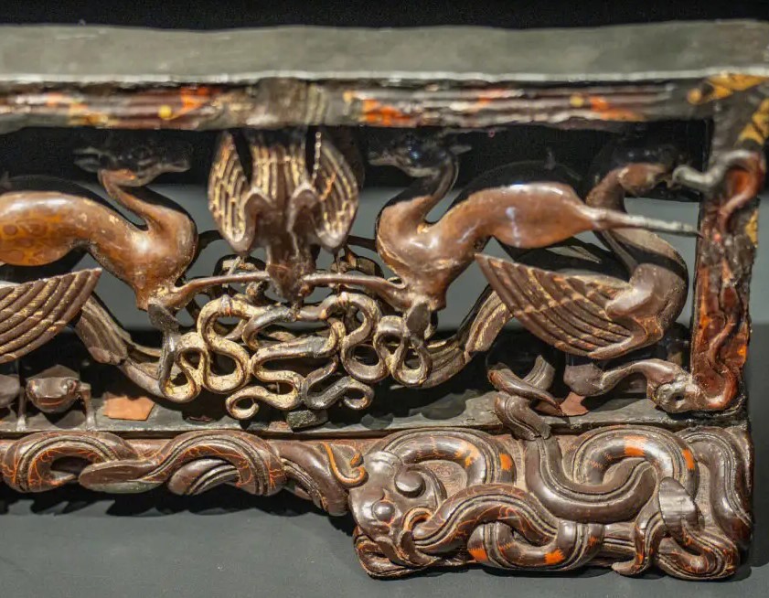 禁止出境文物之"彩绘木雕小座屏"