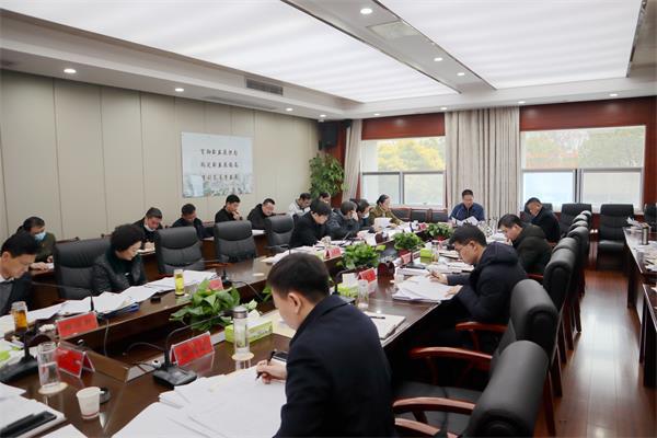 2月22日,潁州區委副書記,區長劉峰主持召開區政府第2次常務會議,區