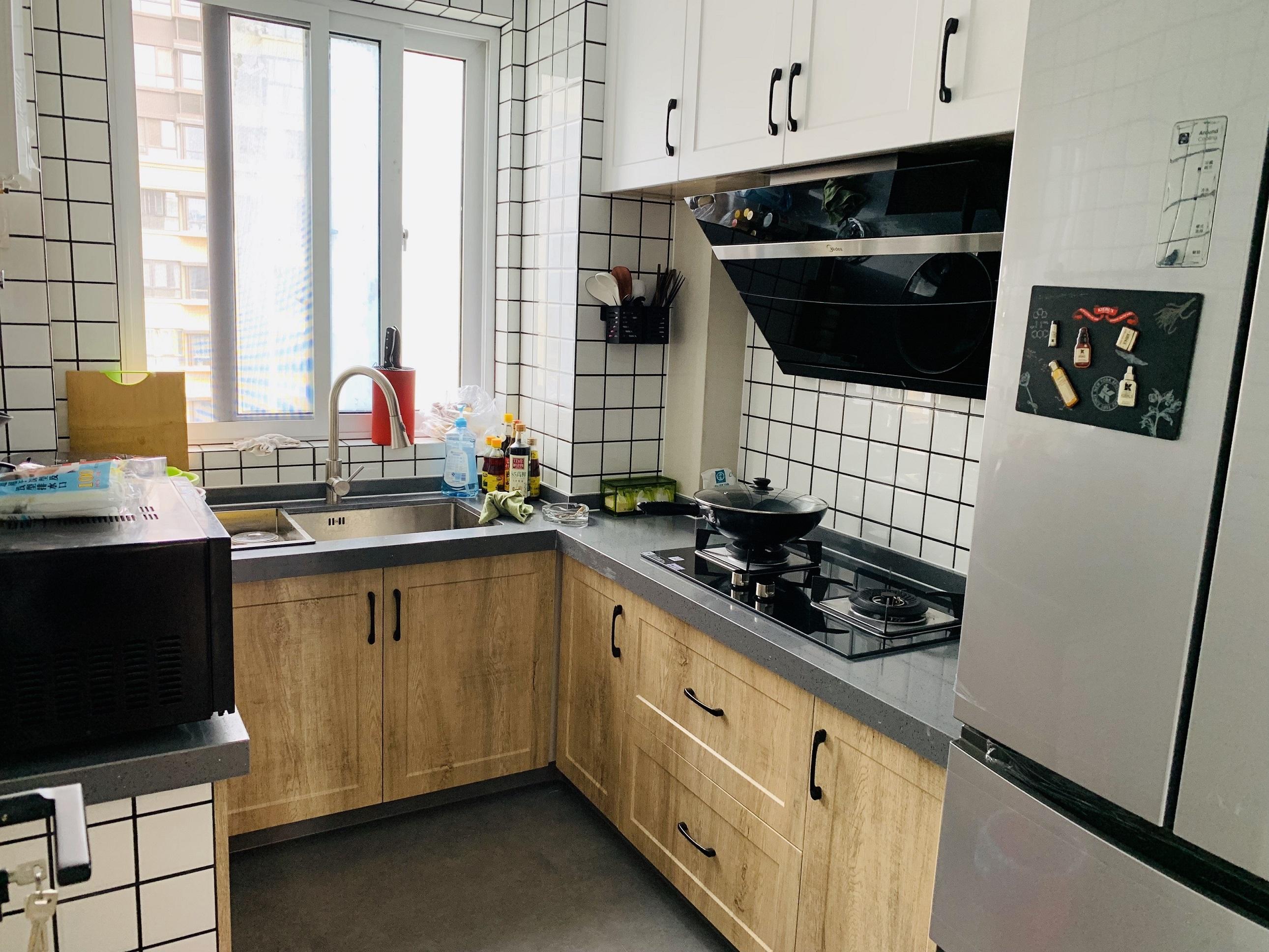 我家盲目跟风做的"网红"厨房,简直惨不忍睹,妥妥的翻车现场